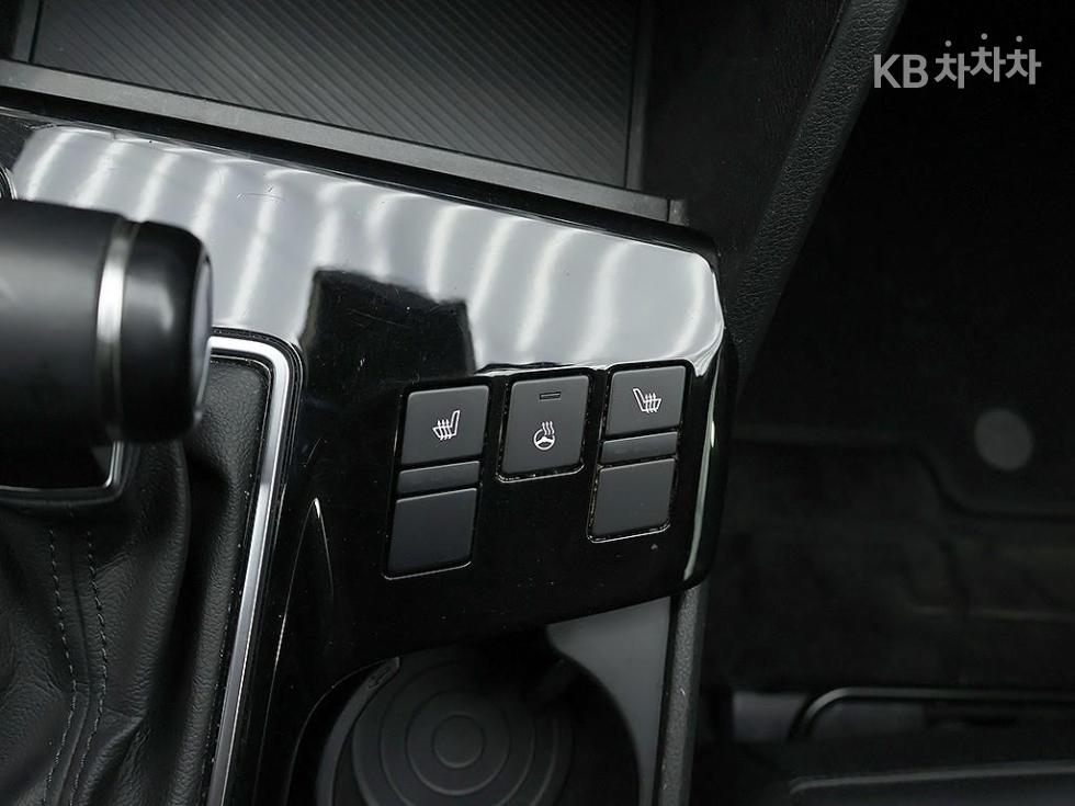 2022 - kia sportage