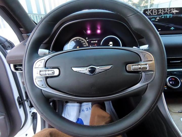 Genesis GV80 2.5 Turbo Gasoline AWD 9