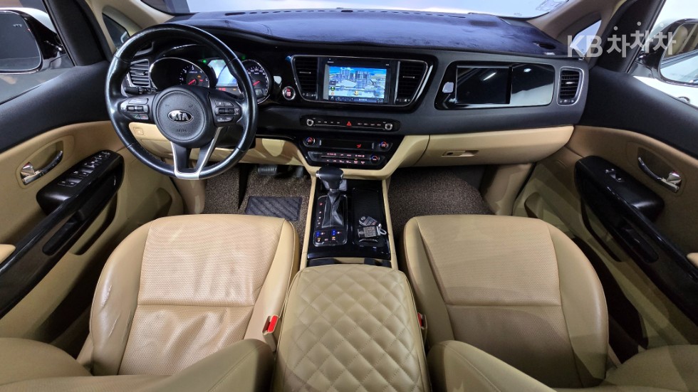 2018 - kia carnival