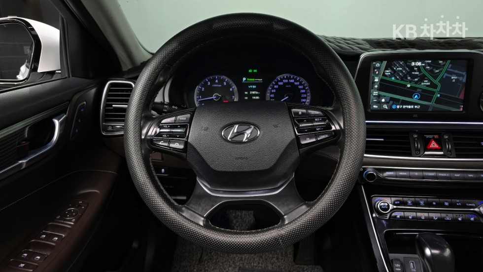 Hyundai Grandeur — miniaturë 13