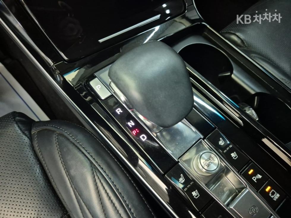 2020 - kia k7