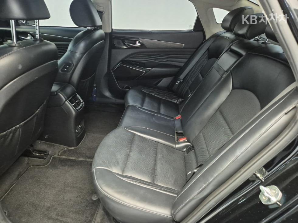 2020 - kia k7