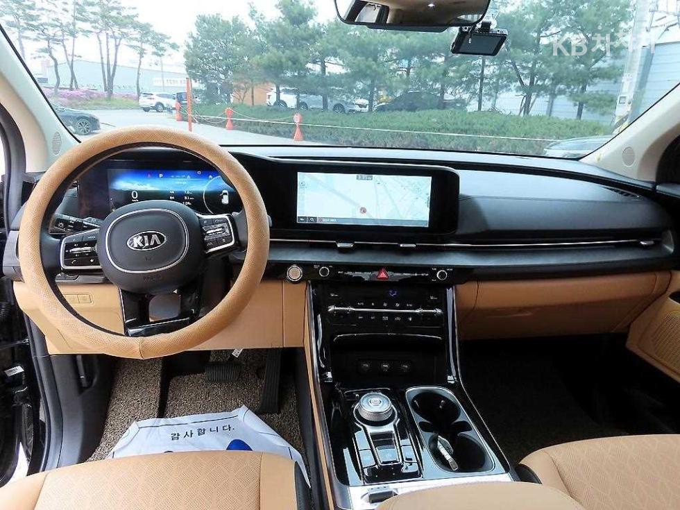 2021 - kia carnival