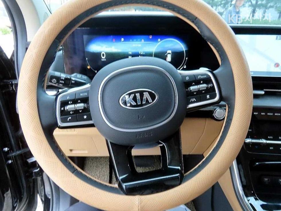 2021 - kia carnival
