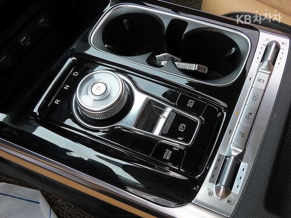 2021 - kia carnival