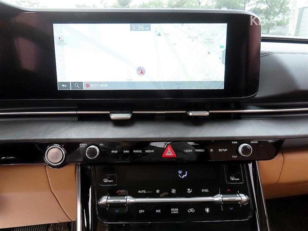 2021 - kia carnival