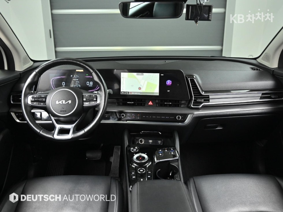 2022 - kia sportage