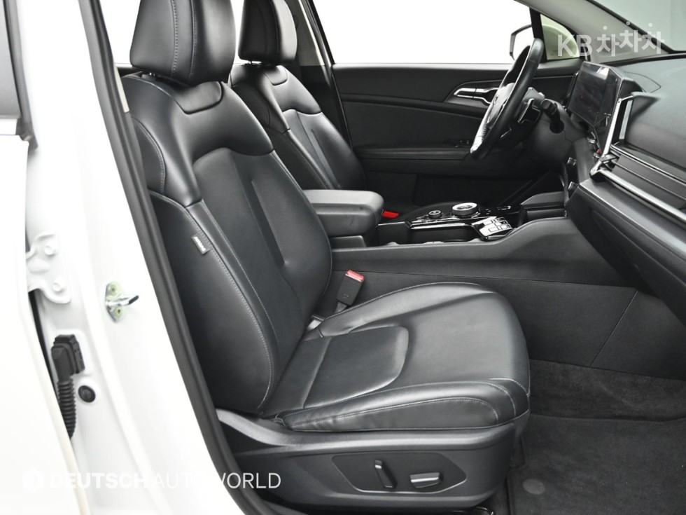 2022 - kia sportage