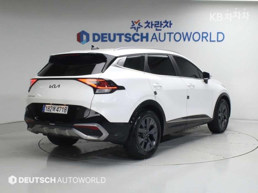 2022 - kia sportage