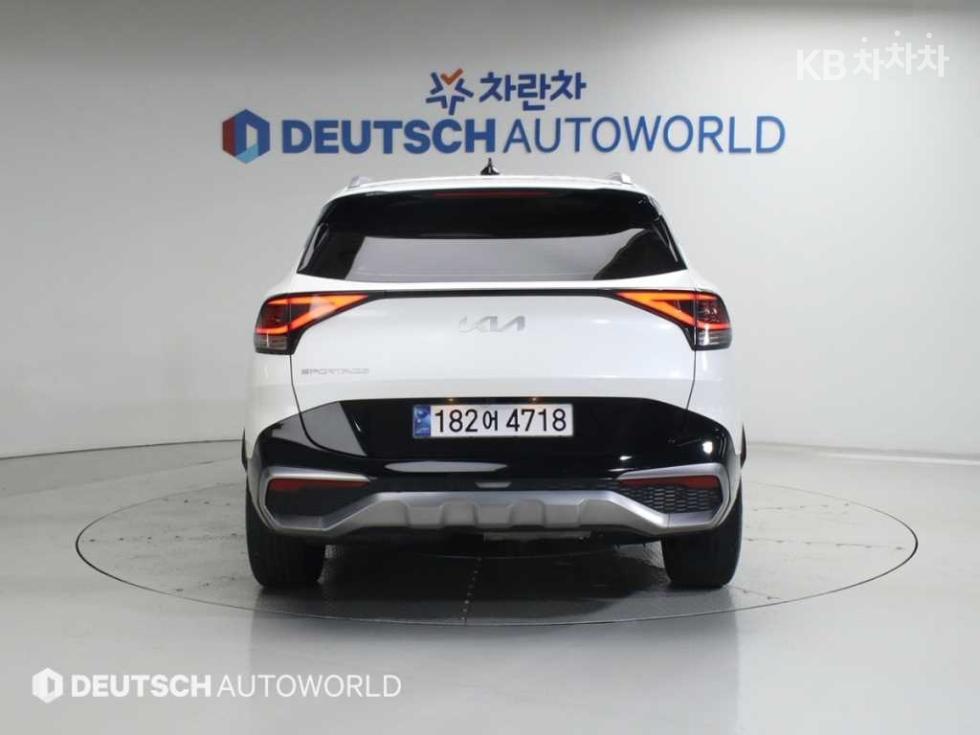 2022 - kia sportage