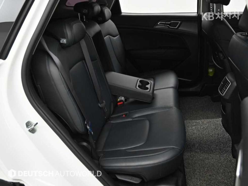 2022 - kia sportage
