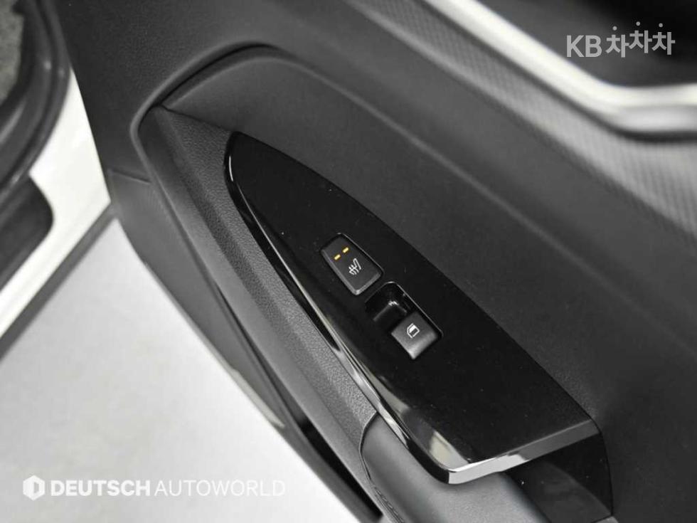 2022 - kia sportage