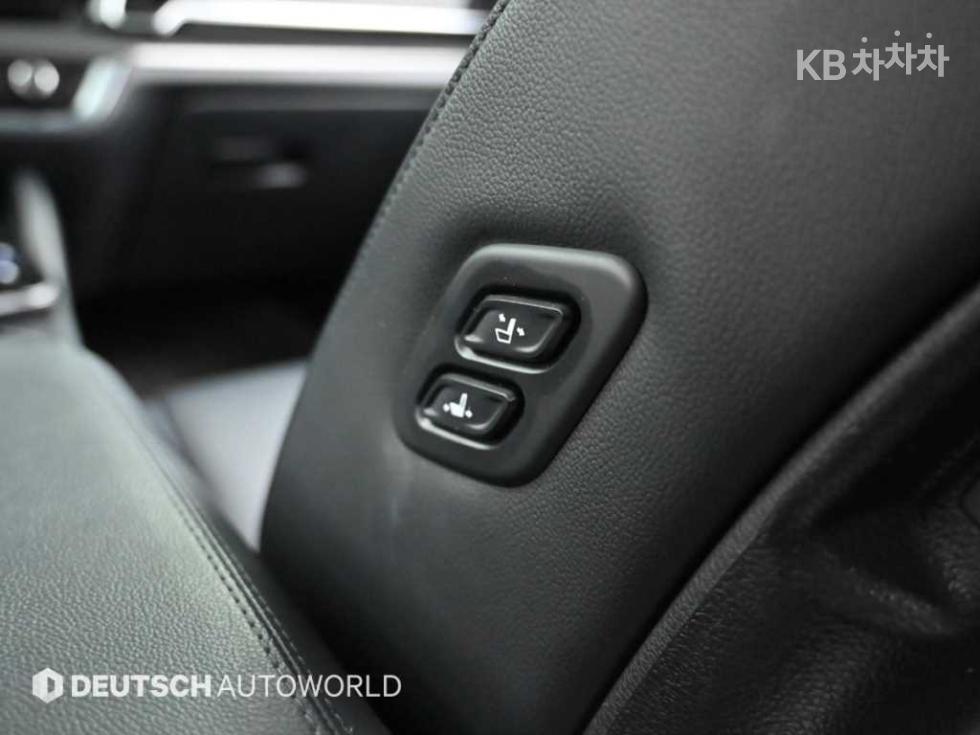 2022 - kia sportage
