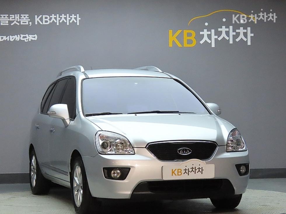 Kia Carens — miniaturë 3