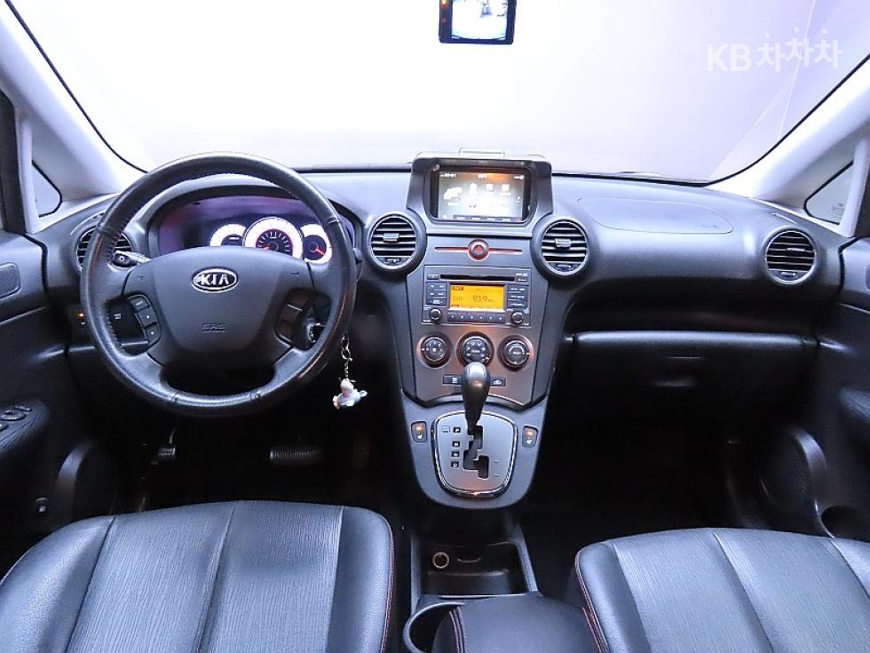 Kia Carens — miniaturë 6