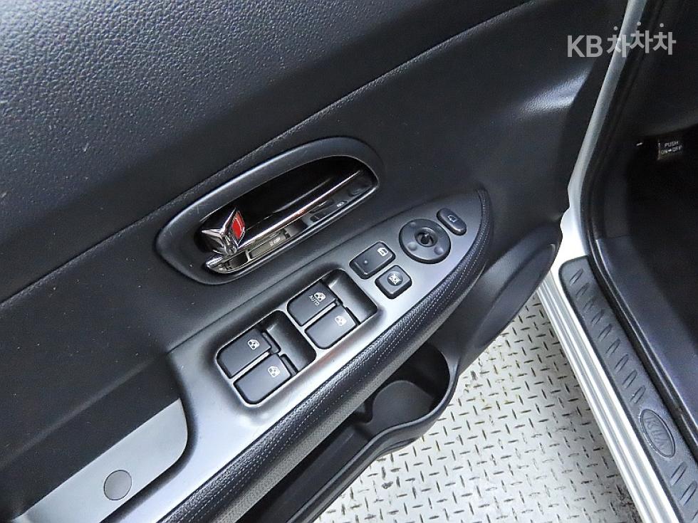 Kia Carens — miniaturë 13