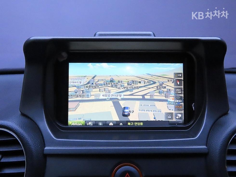 Kia Carens — miniaturë 14