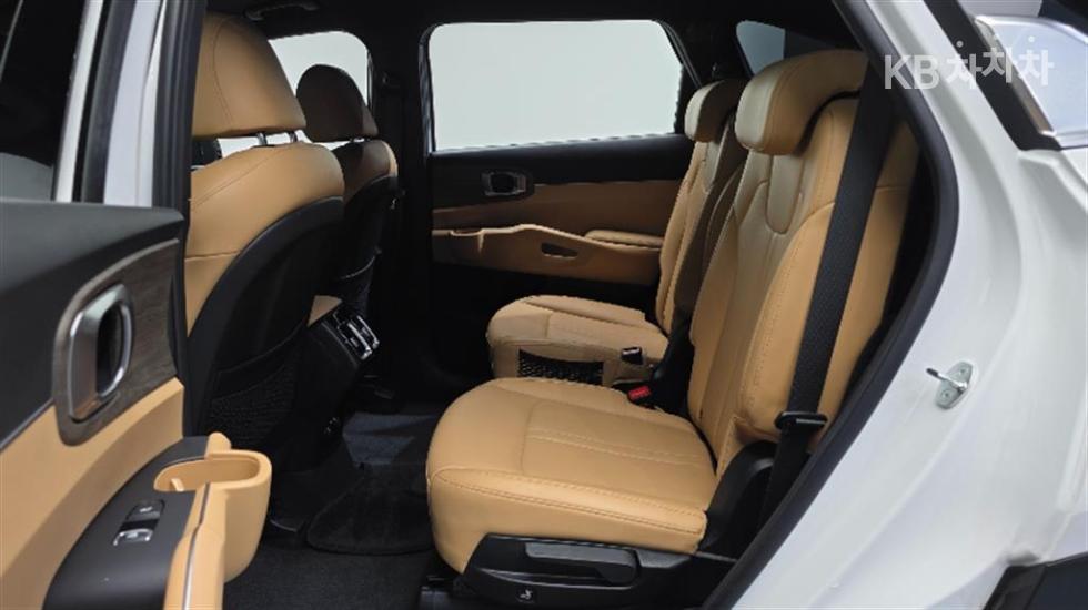 2023 - kia sorento