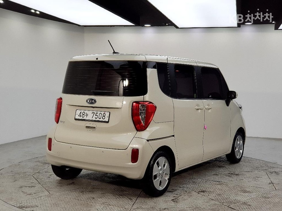 2012 - kia ray