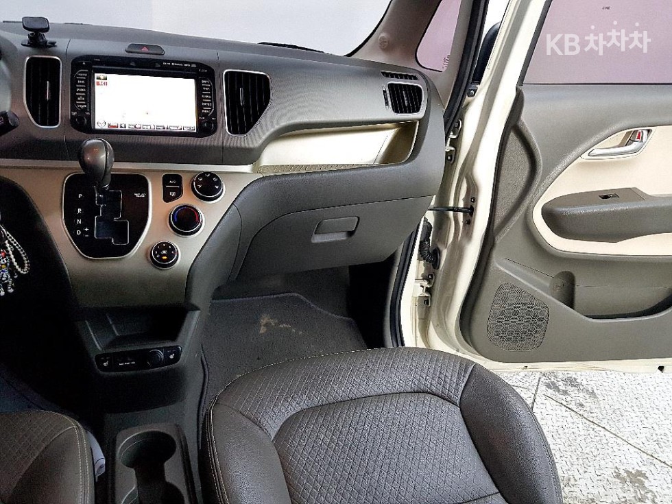 2012 - kia ray