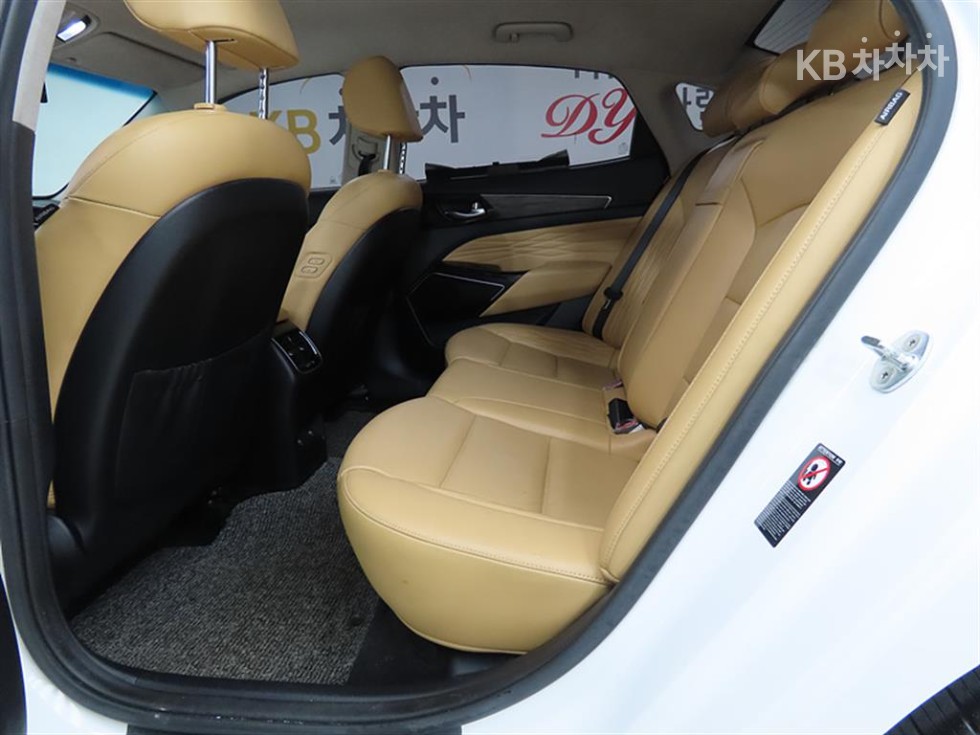 2020 - kia k7