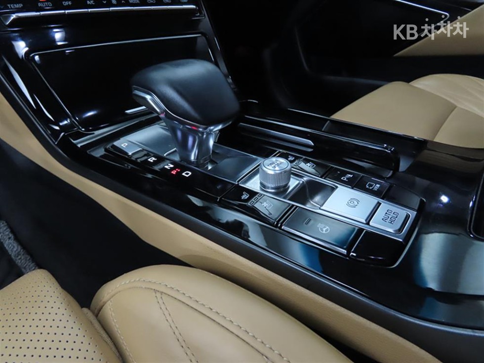 2020 - kia k7