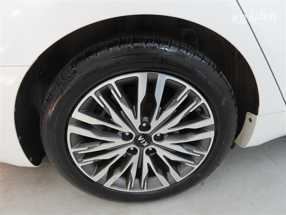 2020 - kia k7