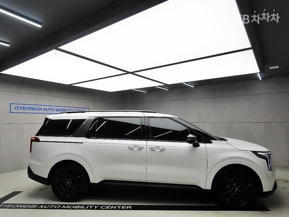 2025 - kia carnival