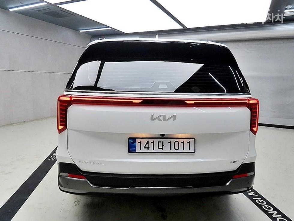 2025 - kia carnival