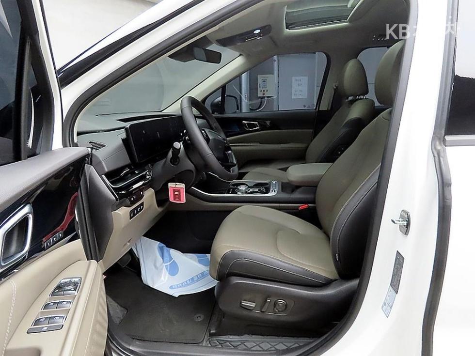 2025 - kia carnival