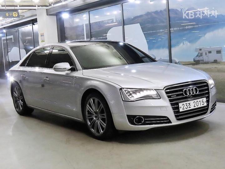 Audi A8 NEW 4.0 TFSI Quattro LWB