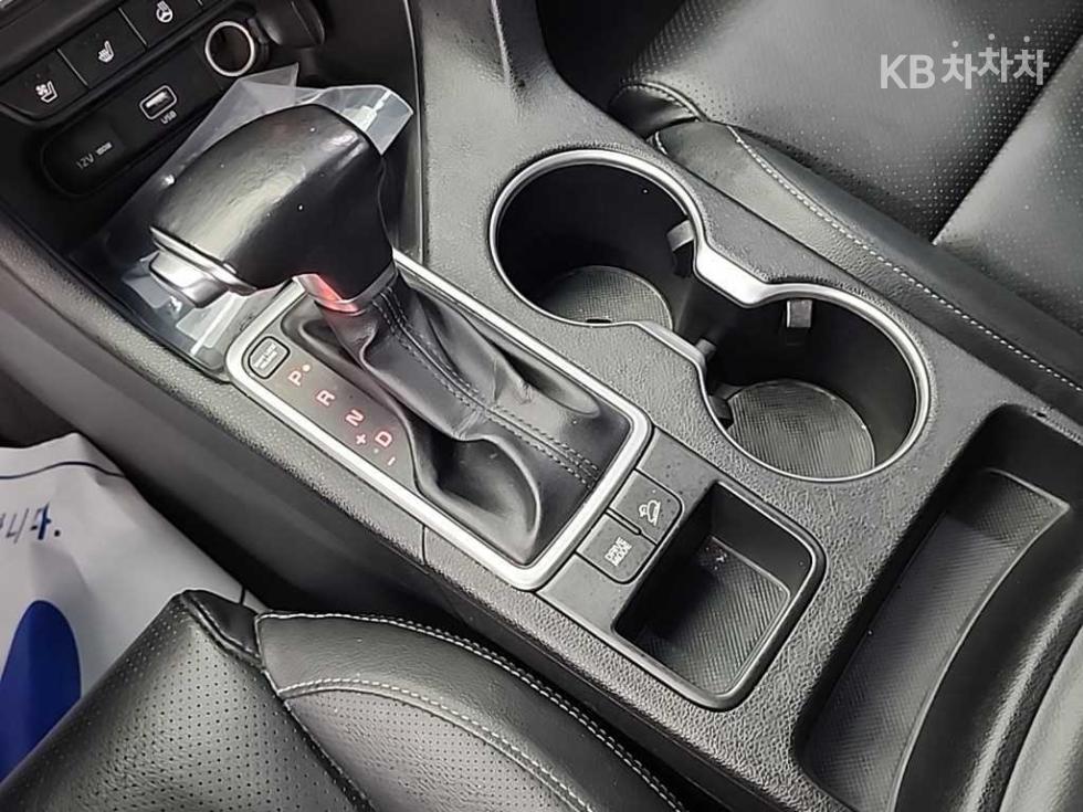2020 - kia sportage