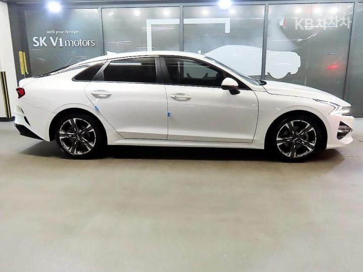 Kia K5 1.6 Gasoline Turbo Prestige 4
