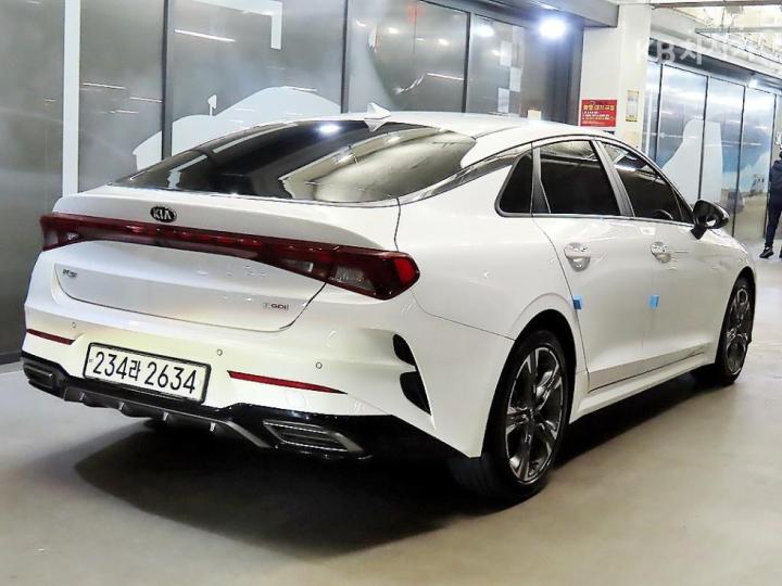 Kia K5 1.6 Gasoline Turbo Prestige 5