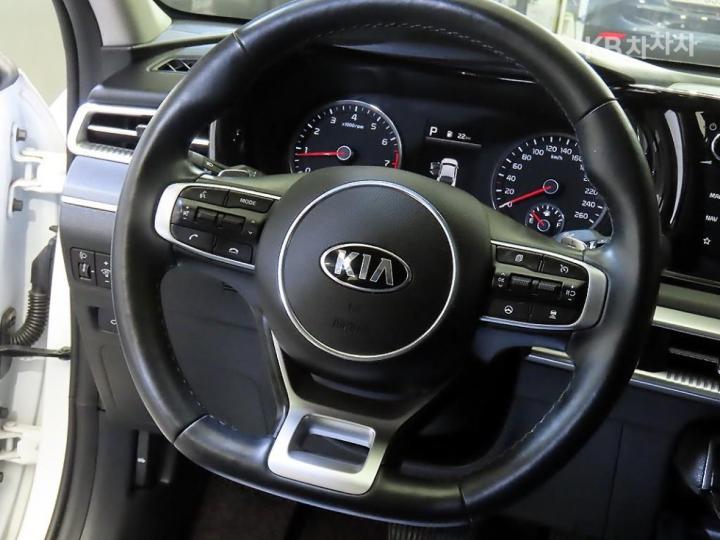 Kia K5 1.6 Gasoline Turbo Prestige 9