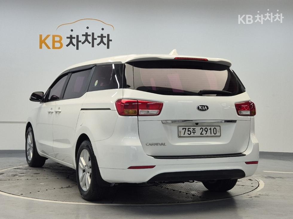 2016 - kia carnival