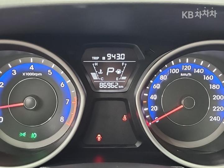 Hyundai Avante 1.6 GDi Smart Base Type 7