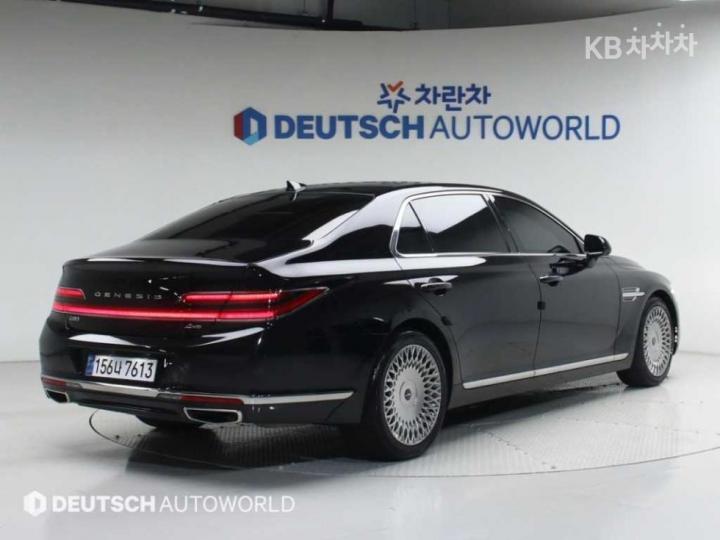 Genesis G90 3.8 GDi AWD Premium Luxury 3