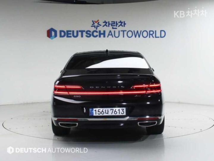 Genesis G90 3.8 GDi AWD Premium Luxury 5
