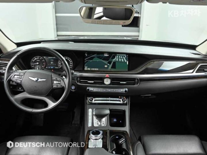 Genesis G90 3.8 GDi AWD Premium Luxury 8