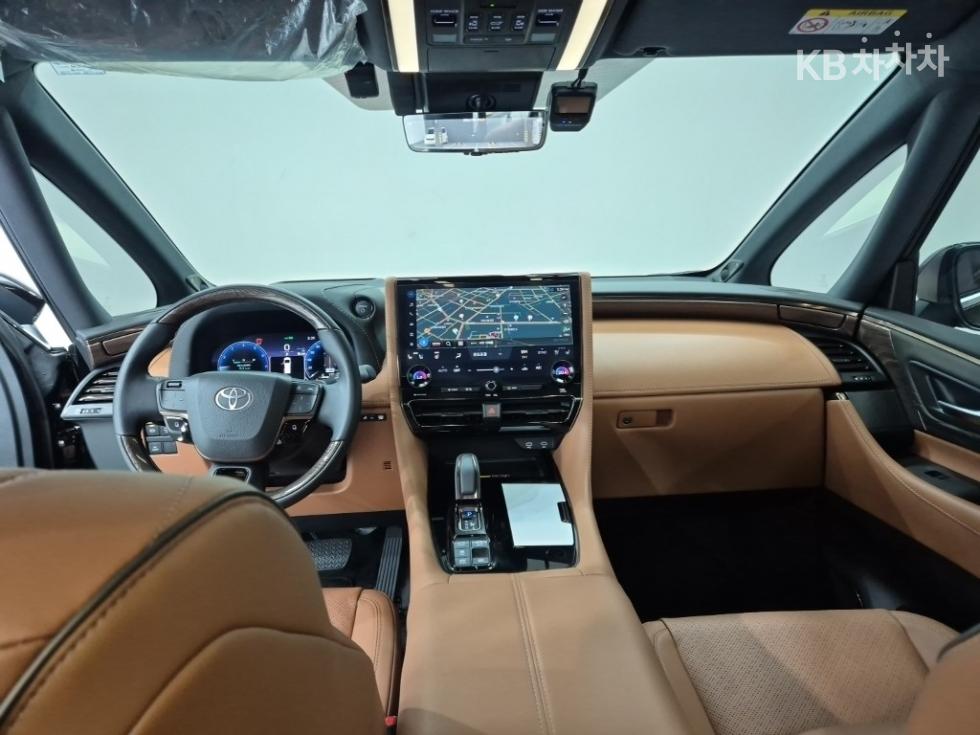 Toyota Alphard — miniaturë 7