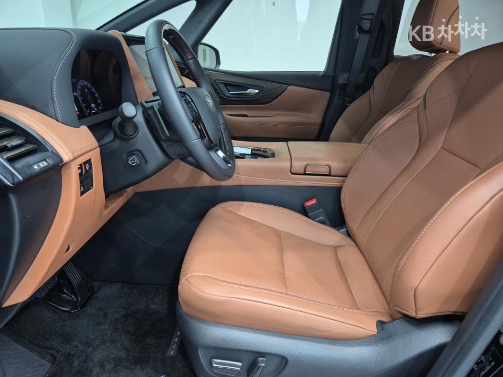 Toyota Alphard — miniaturë 11