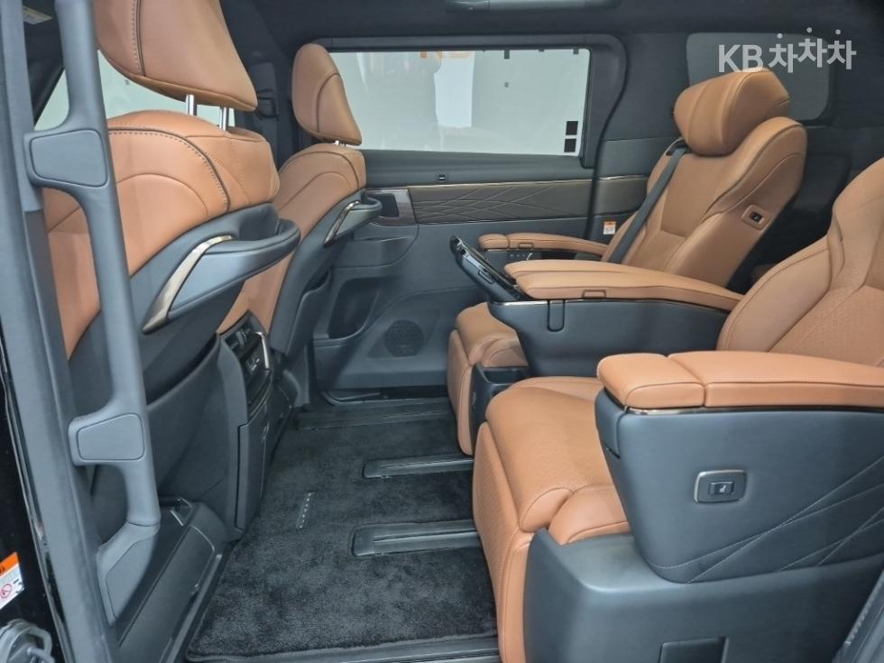 Toyota Alphard — miniaturë 12