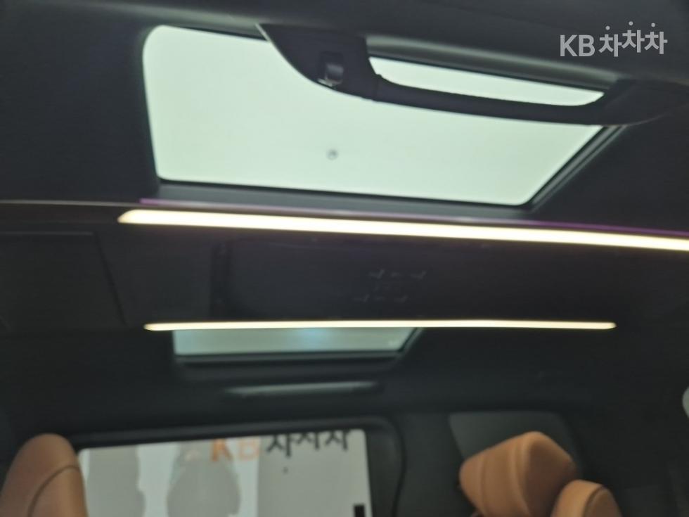 Toyota Alphard — miniaturë 13