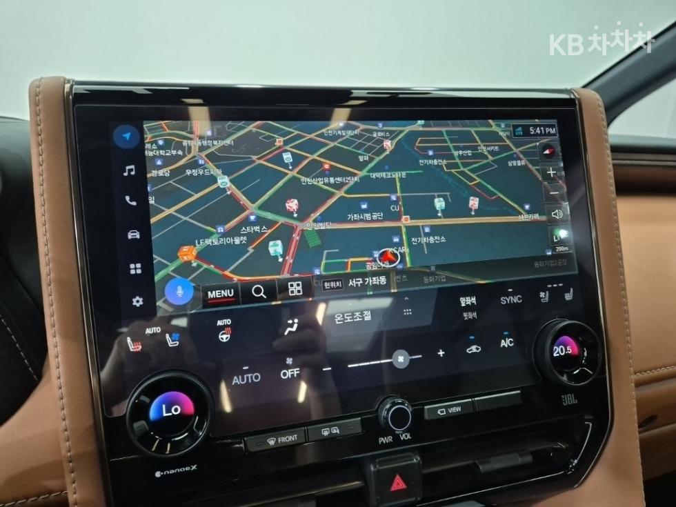 Toyota Alphard — miniaturë 14