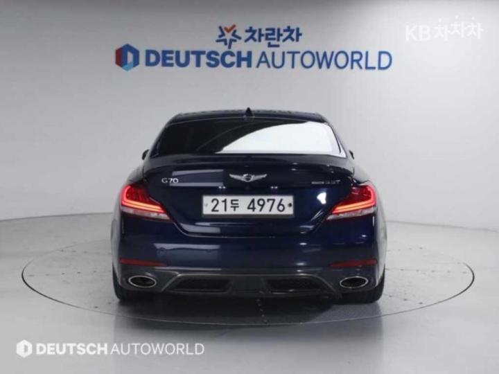 Genesis G70 SPORT 3.3T SPORT AWD Prestige 6