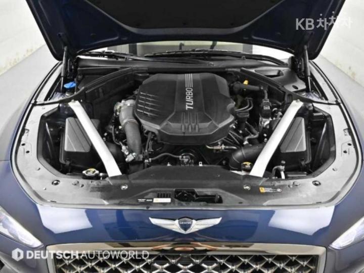 Genesis G70 SPORT 3.3T SPORT AWD Prestige 8