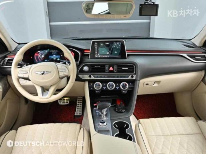Genesis G70 SPORT 3.3T SPORT AWD Prestige 9