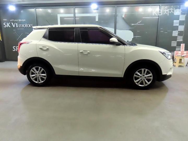 KG Mobility (Ssangyong) Tivoli Gasoline LX Premium Type 4