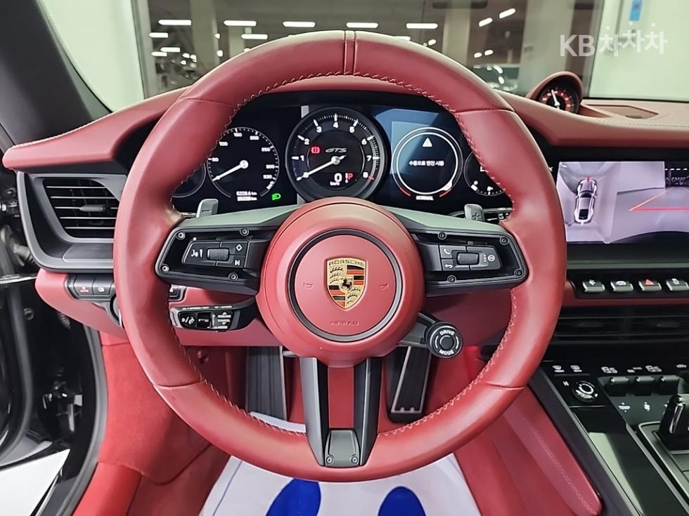 Porsche 911 — miniaturë 9